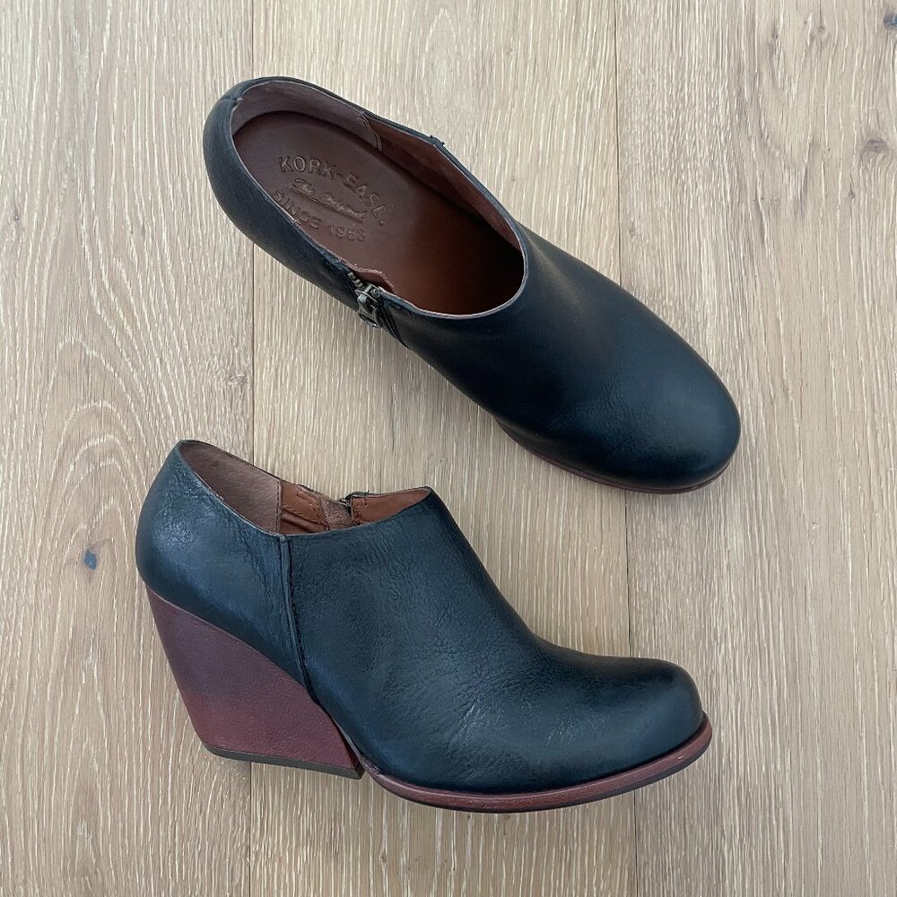 Kork-Ease Shoes Women 10 Black Holmes Ankle Bootie Wedge Heels Leather K39903